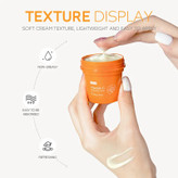 کرم آبرسان و روشن کننده ویتامین سی فنی وزن 40 گرم fenyi