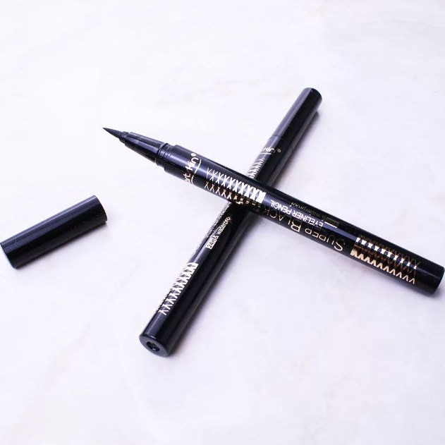 خط چشم ماژیکی ضد آب آرت اسکین مدل SUPER BLACK