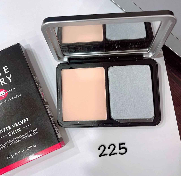 پنکک مخملی فول کاور ضد آب رزبری وزن 11 گرم ROSE BERRY