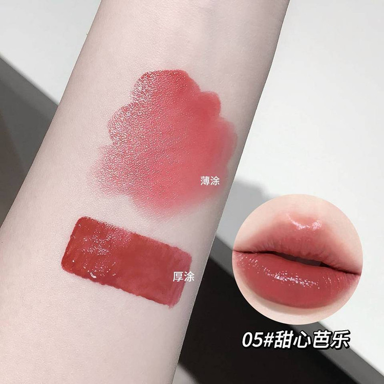 لیپ گلاس کریستالی گی گی بیر مدل پاپیونی حجم 2.5 میل