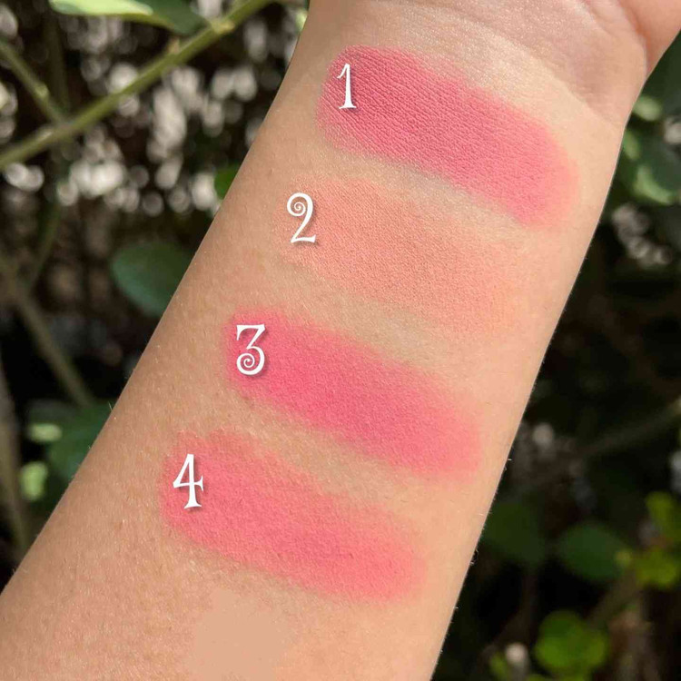 رژگونه پودری مخملی هلدمورنینگ مدل VELVET وزن 7.8 گرم