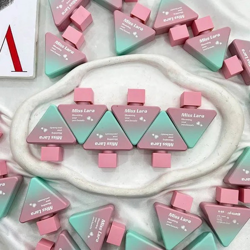 رژ لب مایع میس لارا مدل مثلثی