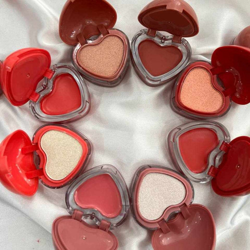 رژگونه و هایلایتر دو طبقه بیلیون بیوتی طرح قلبی