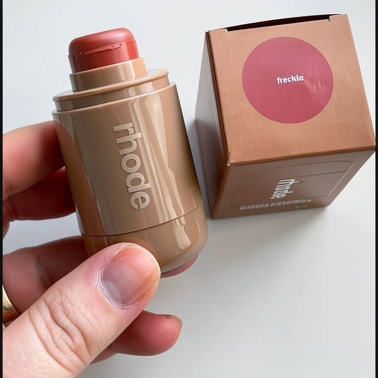 رژگونه استیکی رود