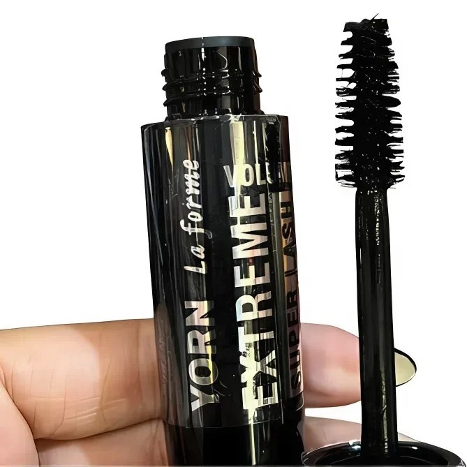 ریمل حجم دهنده یورن مدل Extreme Super Lash حجم 15 میل