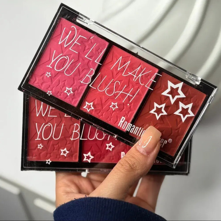 پالت رژگونه 3 تایی رومانتیک فلاور مدل WE'LL MAKE YOU BLUSH